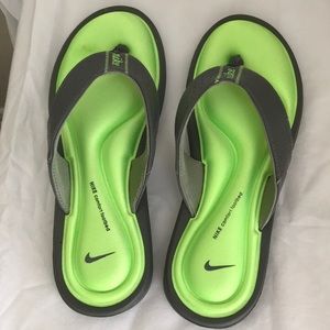 Nike Comfort Footbed flip-flops 10B, like new